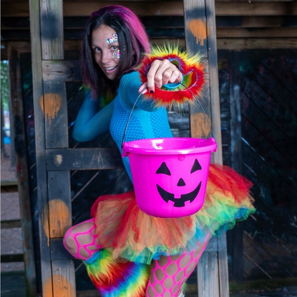 Meet your Posher, Raven - Picture 9 of 16